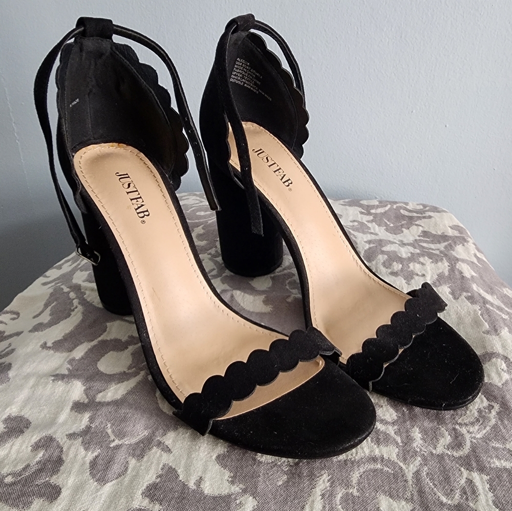Like New Just Fab Women's Heels - Size 9.5